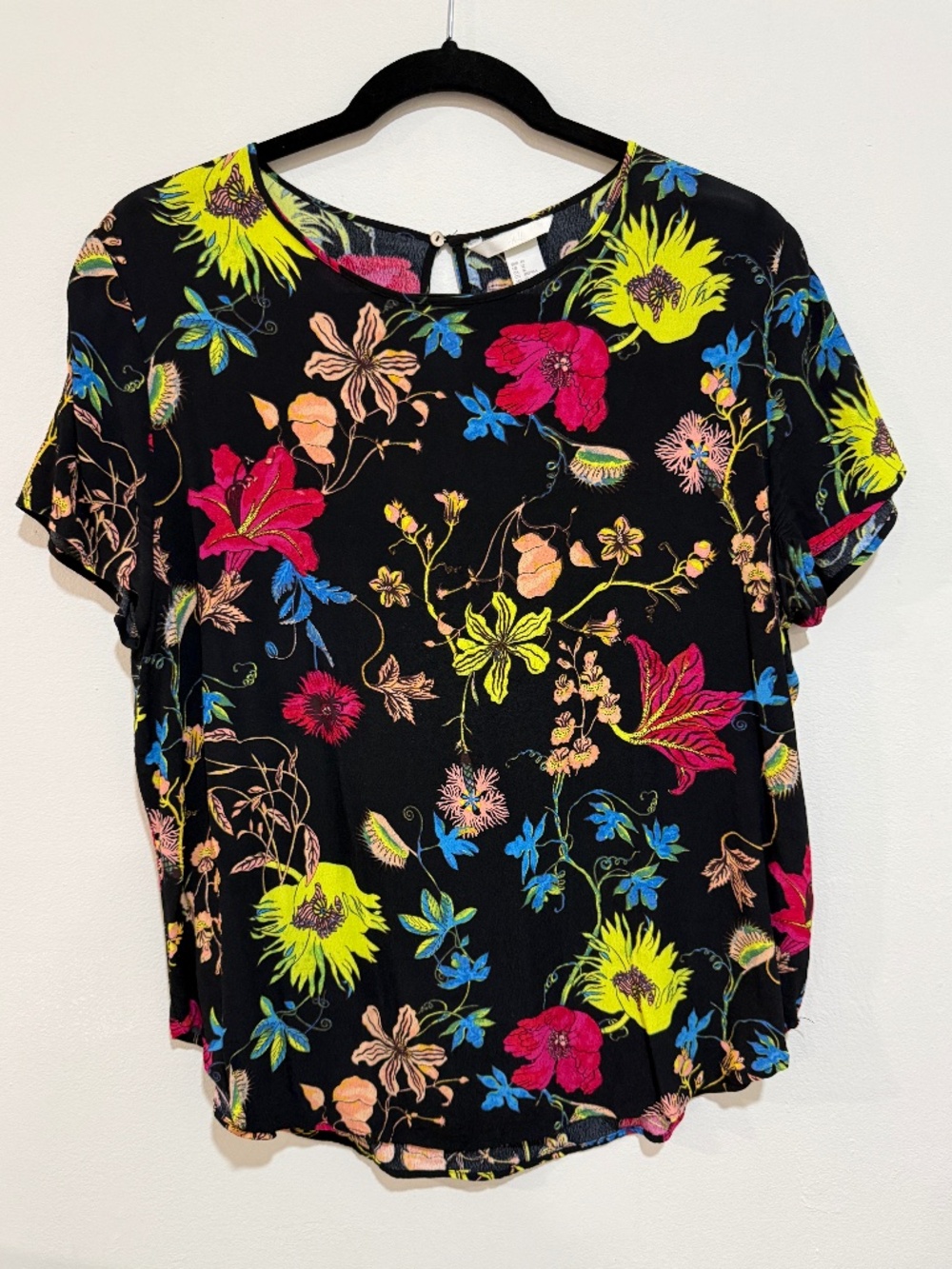 Black w Neon Floral Pattern, Short Sleeve Floral Blouse, US 12